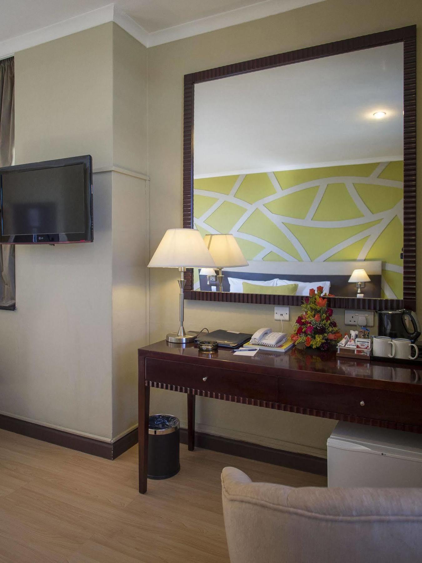 Protea Hotel Lusaka Cairo Road Exterior photo